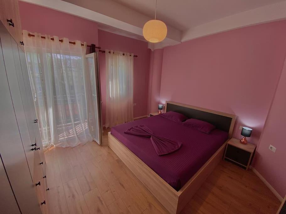 Coral Apartment - City Center Tiranë Ngoại thất bức ảnh